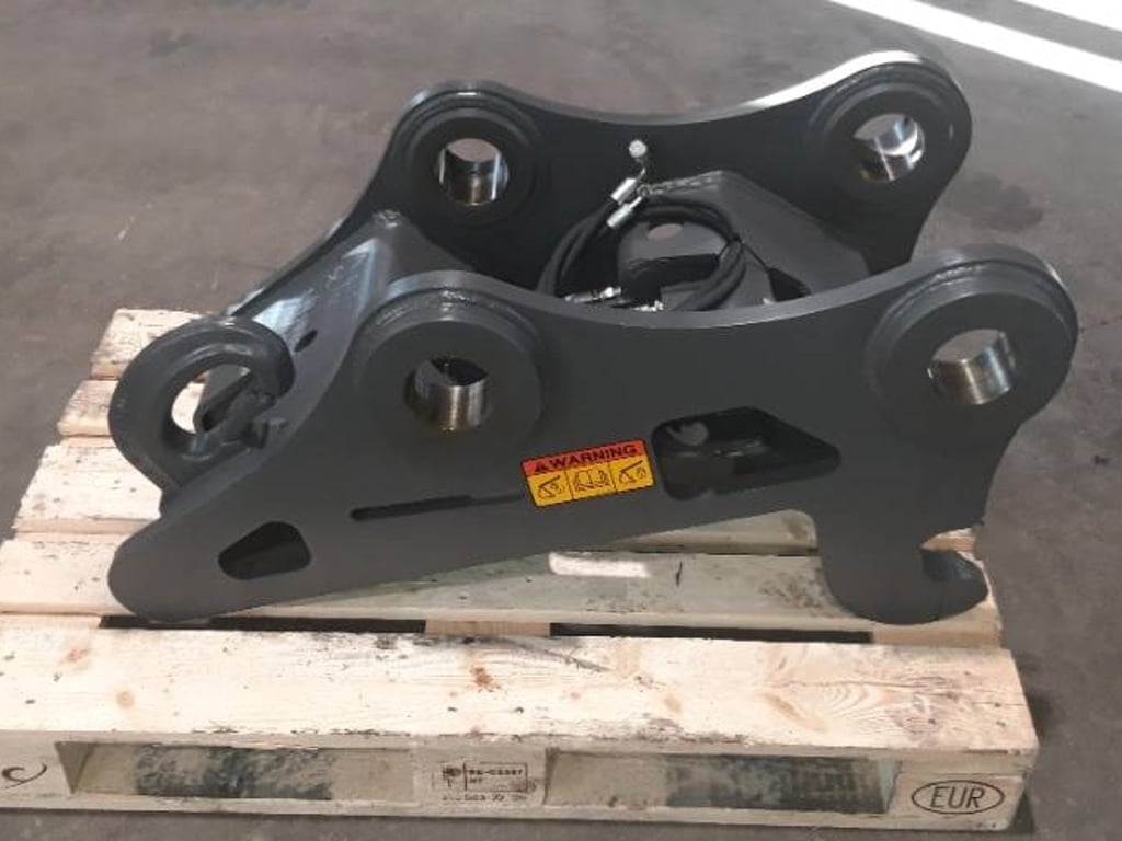 volvo-ec-240-b-quick-coupler,375c08df.jpg